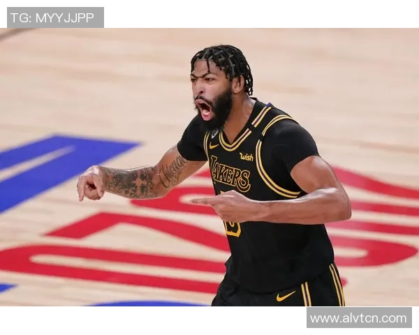 马尔基尼奥斯的传奇之路：从青涩小将到世界顶级后卫的成长历程